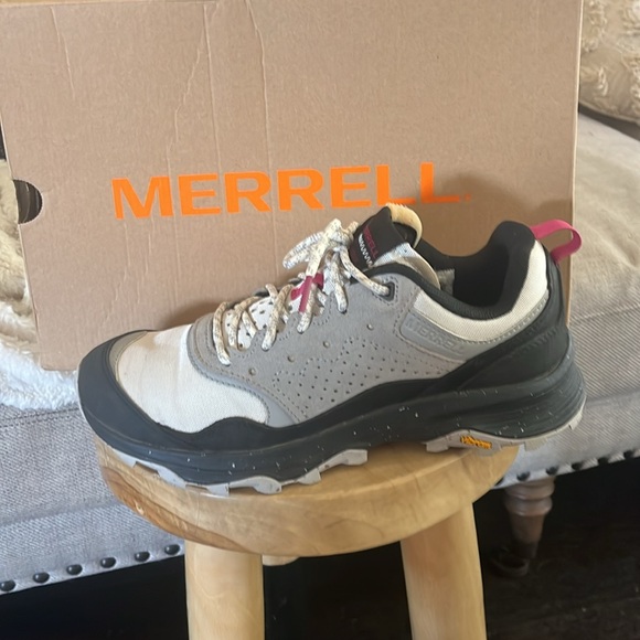 Women's Merrell Hiking Shoe - Picture 11 of 11